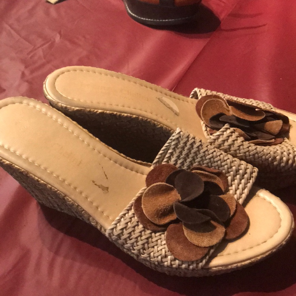 Slightly used tan mule with suede flower